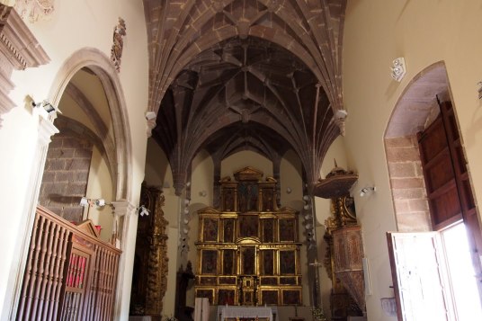 Interior de la iglesia de San Martín Obispo de Tours